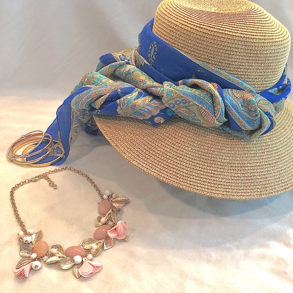 SOLD 🌸 pink statements 🌸 - Picture 3 of 4